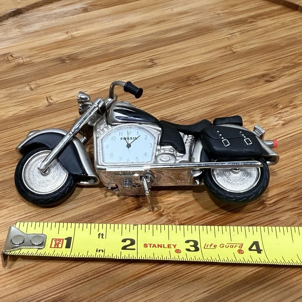 Limited Edition‎ Fossil Die-Cast Metal Motorcycle Desk Clock vintage